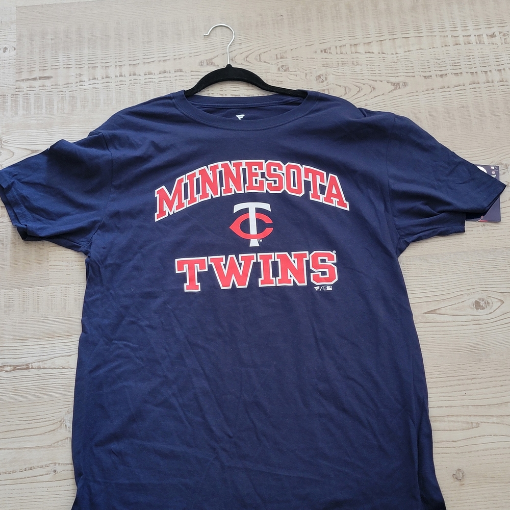 Fanatics Minnesota Twins Logo Navy Tee NWT Size L Classic Athletic Fandom Sporty